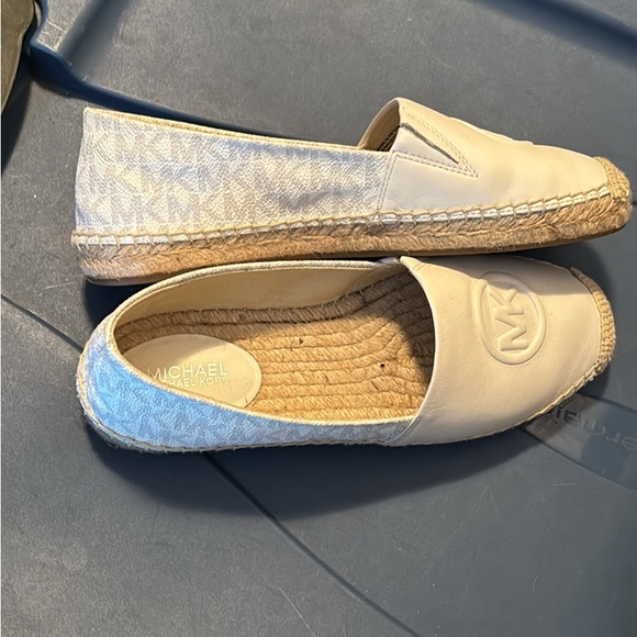 Michael kors shoes - Picture 3 of 3